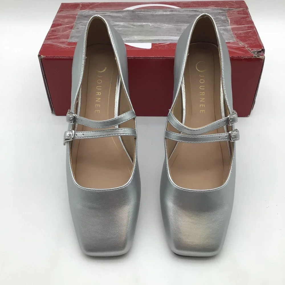 Journee Collection Gredah Silver Metallic Square Toe Mary Jane Flats Size 7M NEW